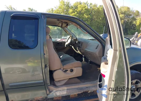 2003 Ford F-150 Lariat/Xl/Xlt из США, поврежденный, VIN 1FTRX18L83NA83613